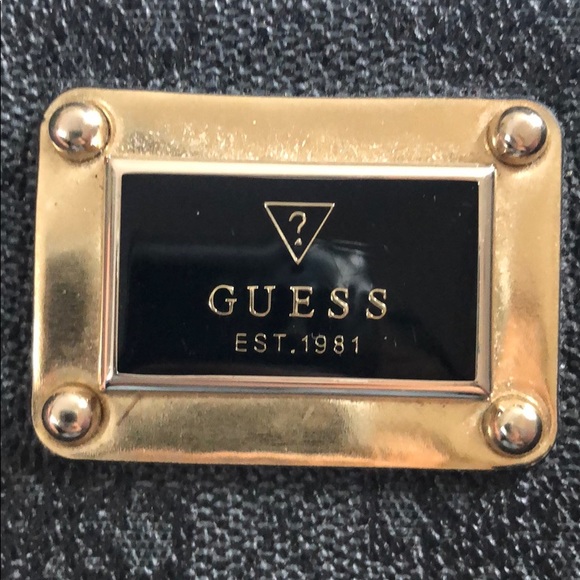 GUESS Zip-Around Wallet - Picture 2 of 4